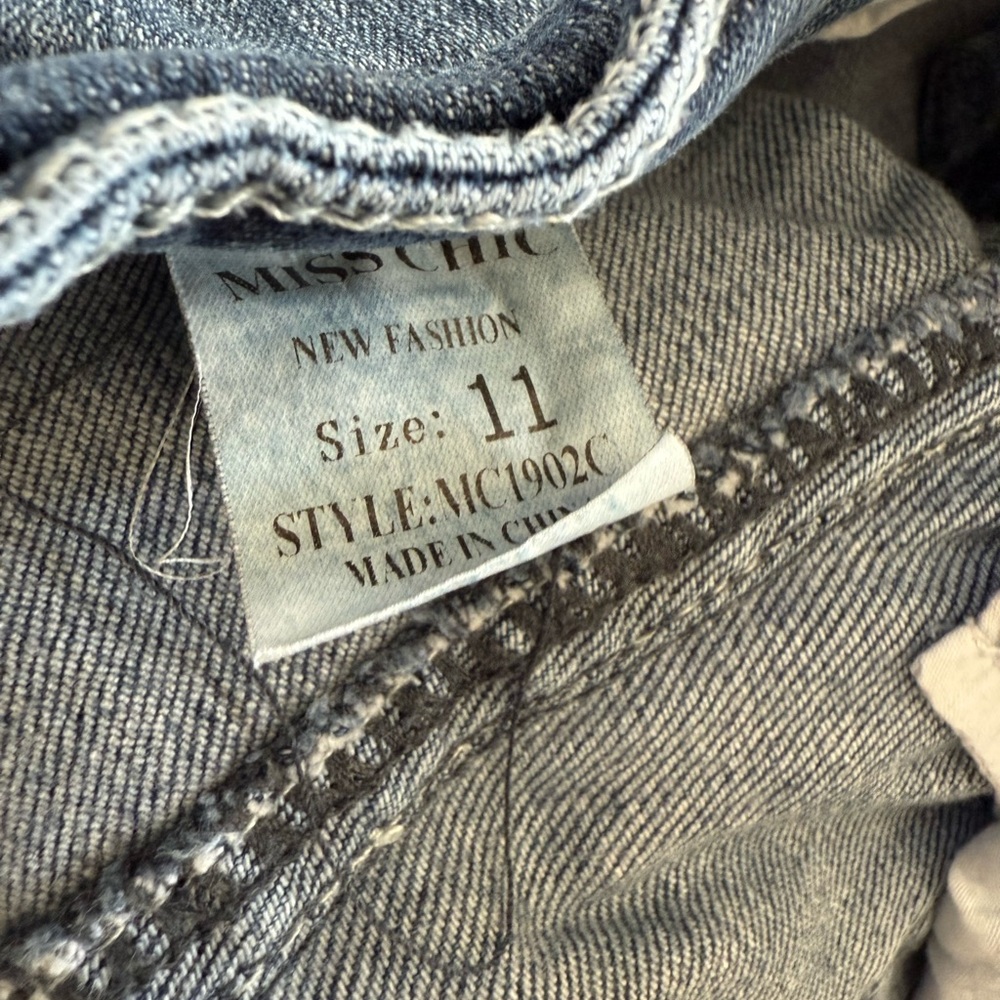 Miss Chic USA Womens Bootcut Jeans Medium Wash Rhinestone Fleur De Lis - Picture 5 of 5